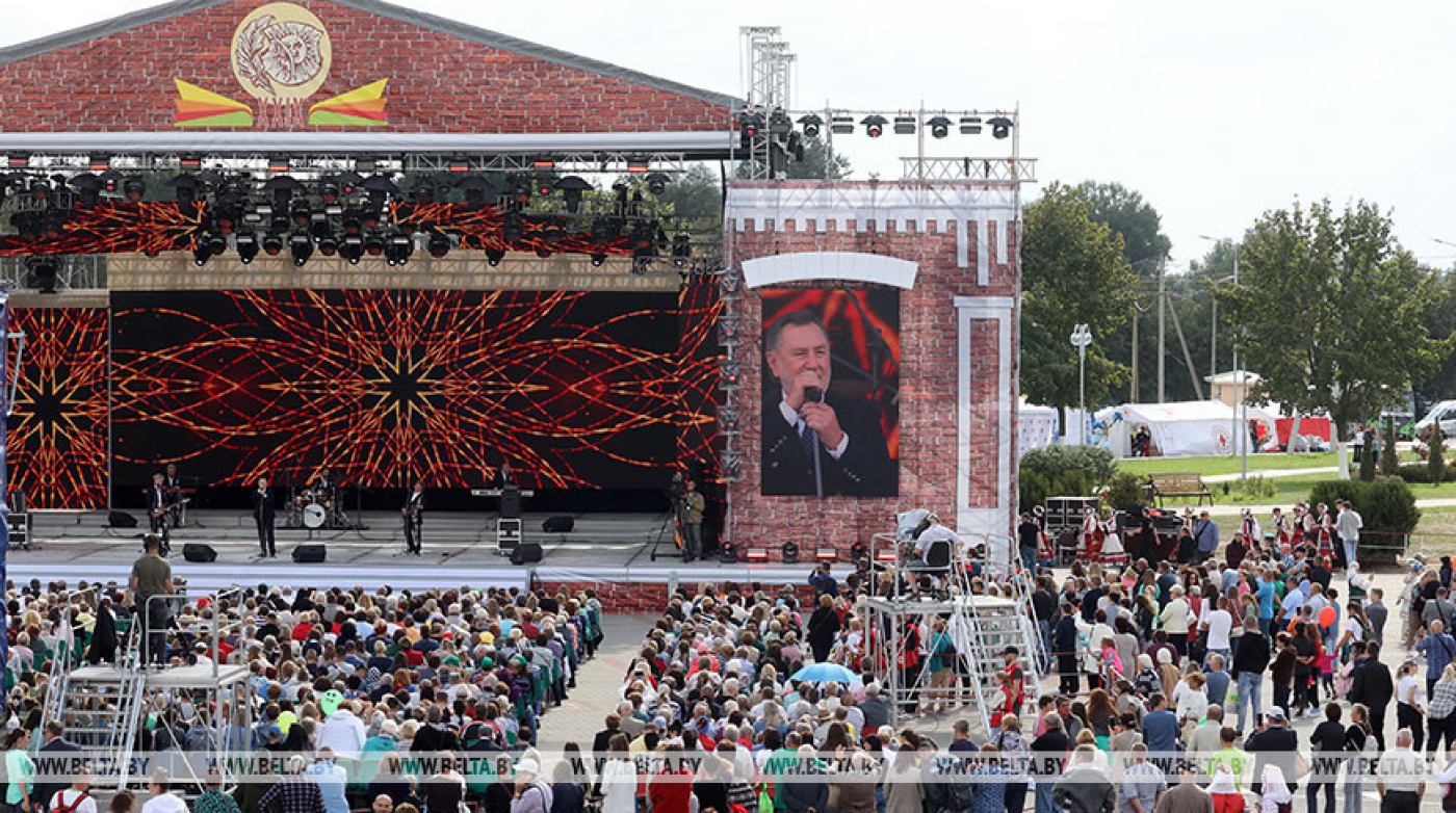 Яркие завершающие аккорды Дня белорусской письменности звучат в Добруше
