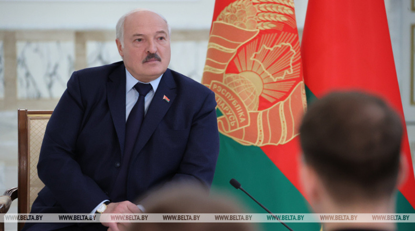 Лукашенко: Беларусь не собирается возражать против строительства АЭС в Польше