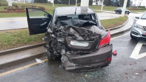 В Минске 19-летний водитель легковушки устроил ДТП с троллейбусом