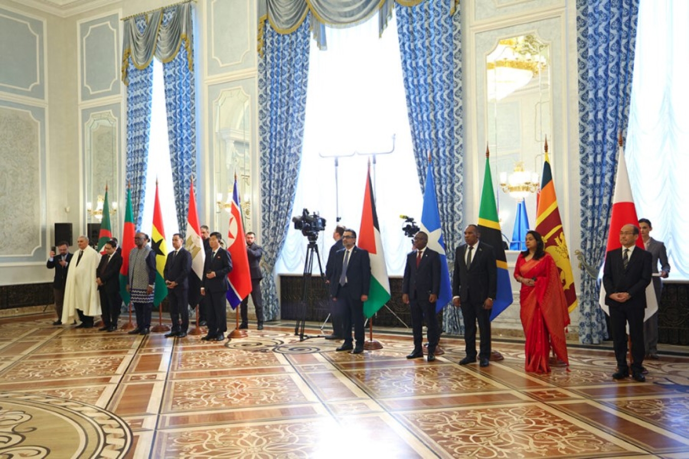 Диалог ради созидания. О милитаристской позиции Запада и миролюбивой политике Беларуси