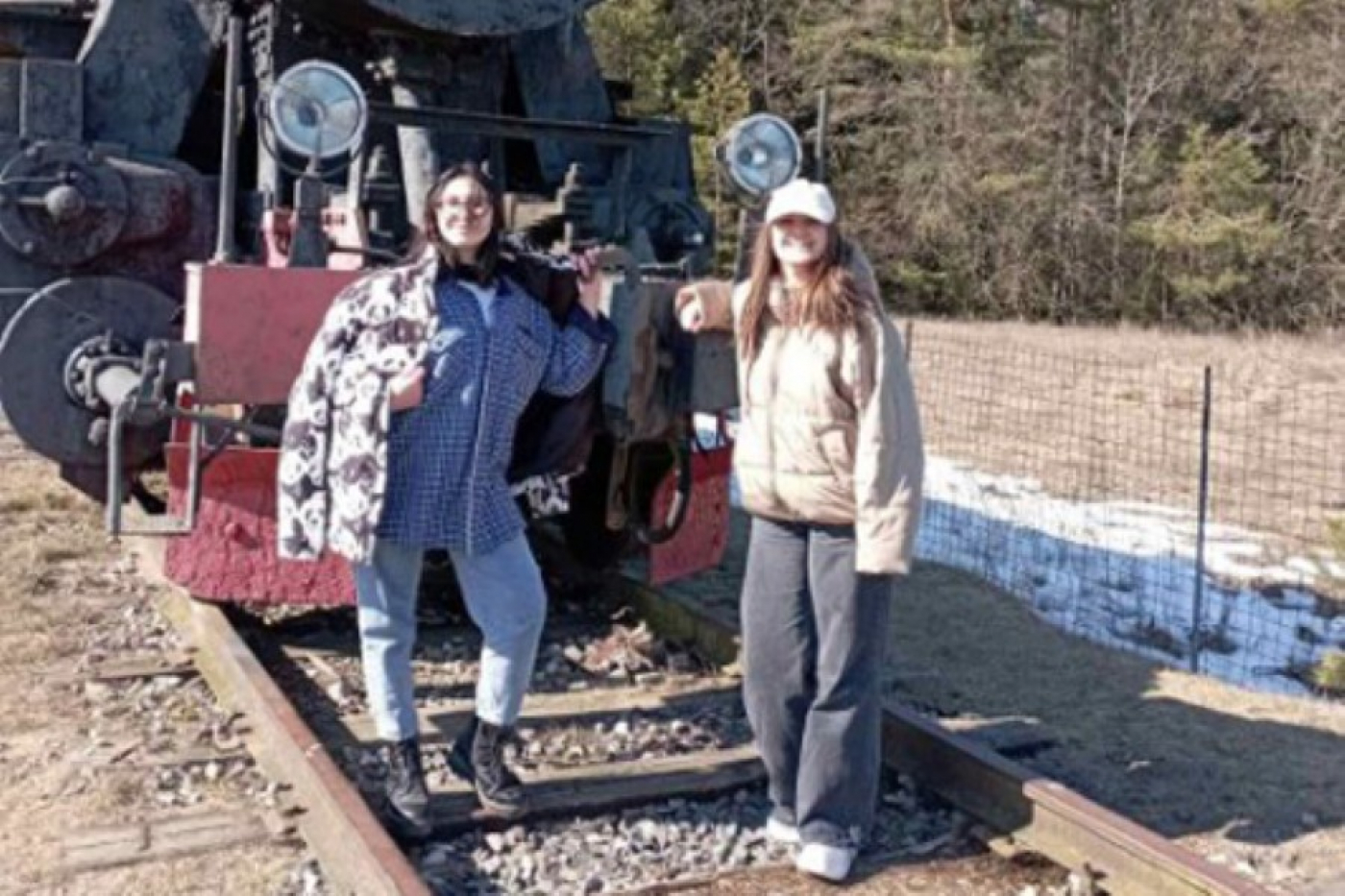 Учащиеся средняя школы №2 посетили военно-исторический комплекс «Старая граница»