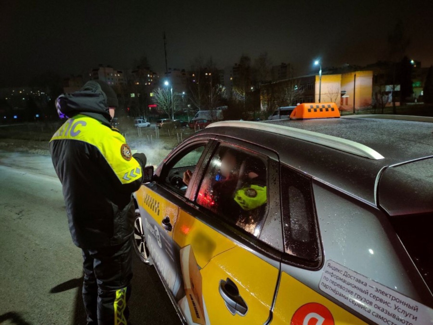 Перевозка пассажиров такси под контролем ГАИ