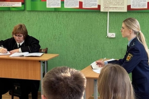 Стипендия уходила на вейпы: в Слониме суд запретил учащейся медколледжа распоряжаться доходами