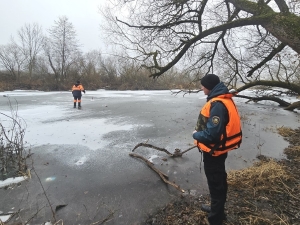 Проходят рейды по местам зимней рыбалки