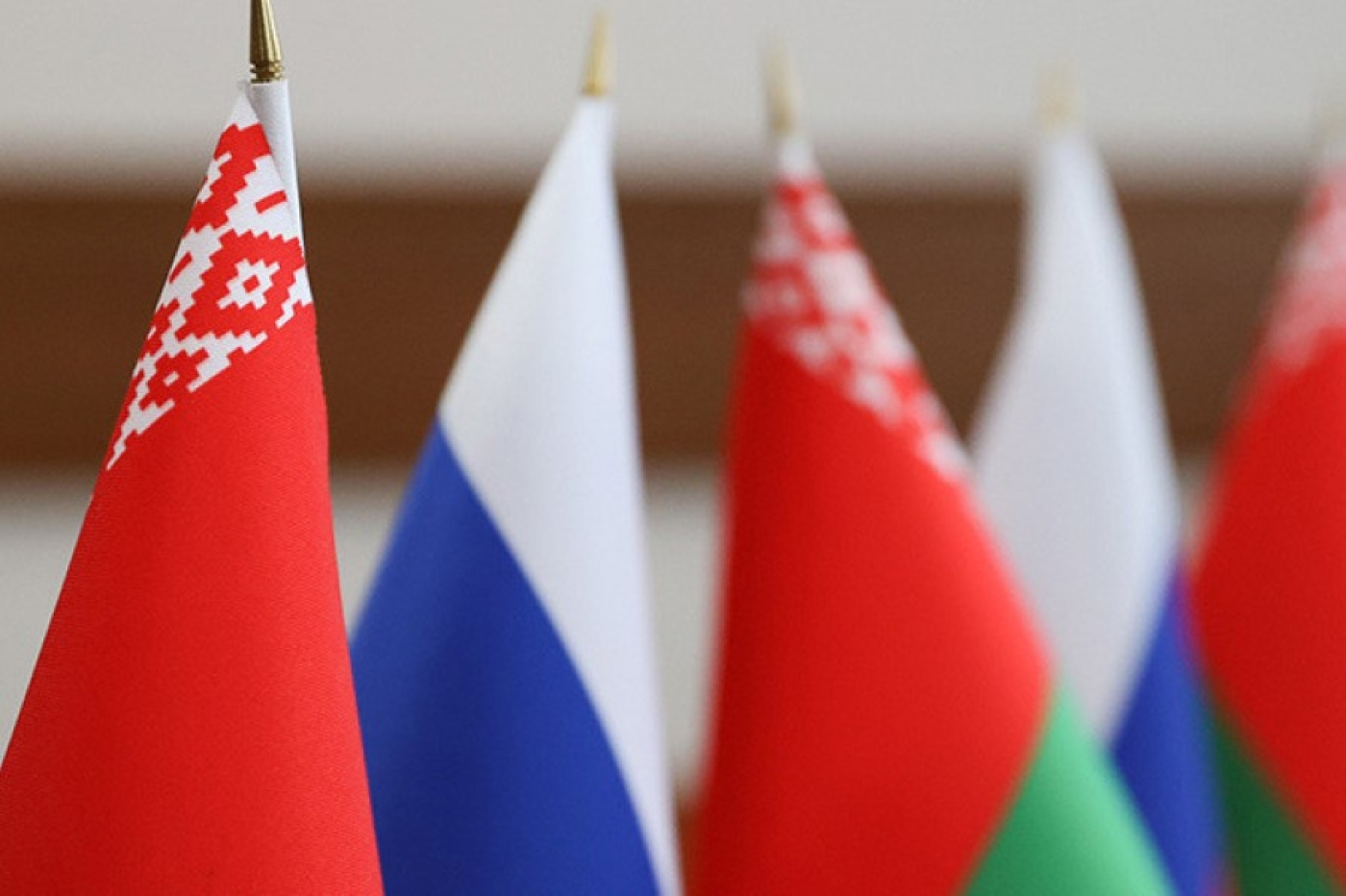 Лукашенко и Путин обменялись поздравлениями с Днем единения народов Беларуси и России