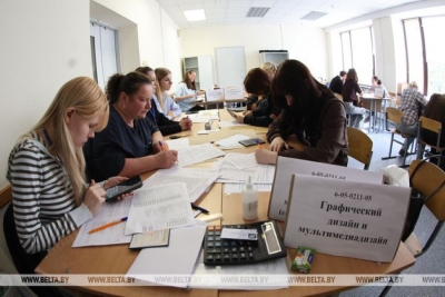 Проходной балл 395, конкурс 13 человек на место. В Минобразования подвели итоги зачисления бюджетников
