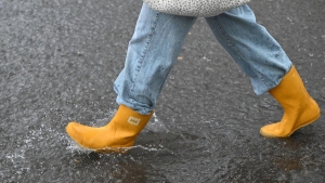 Погода 23 июля: оранжевый уровень опасности из-за сильных ливней и грозы, возможен град и до +27 °С