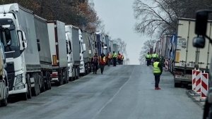 В очереди на въезд в Евросоюз из Беларуси находится 2,7 тыс. фур