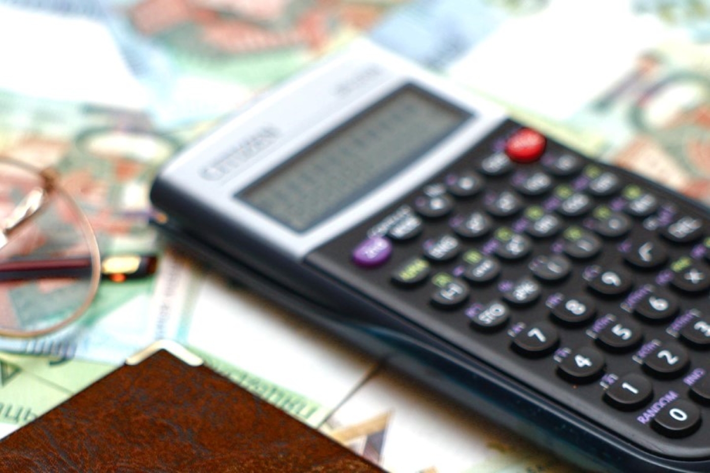 МНС и Минтруда разъяснили нюансы выплат за наставничество