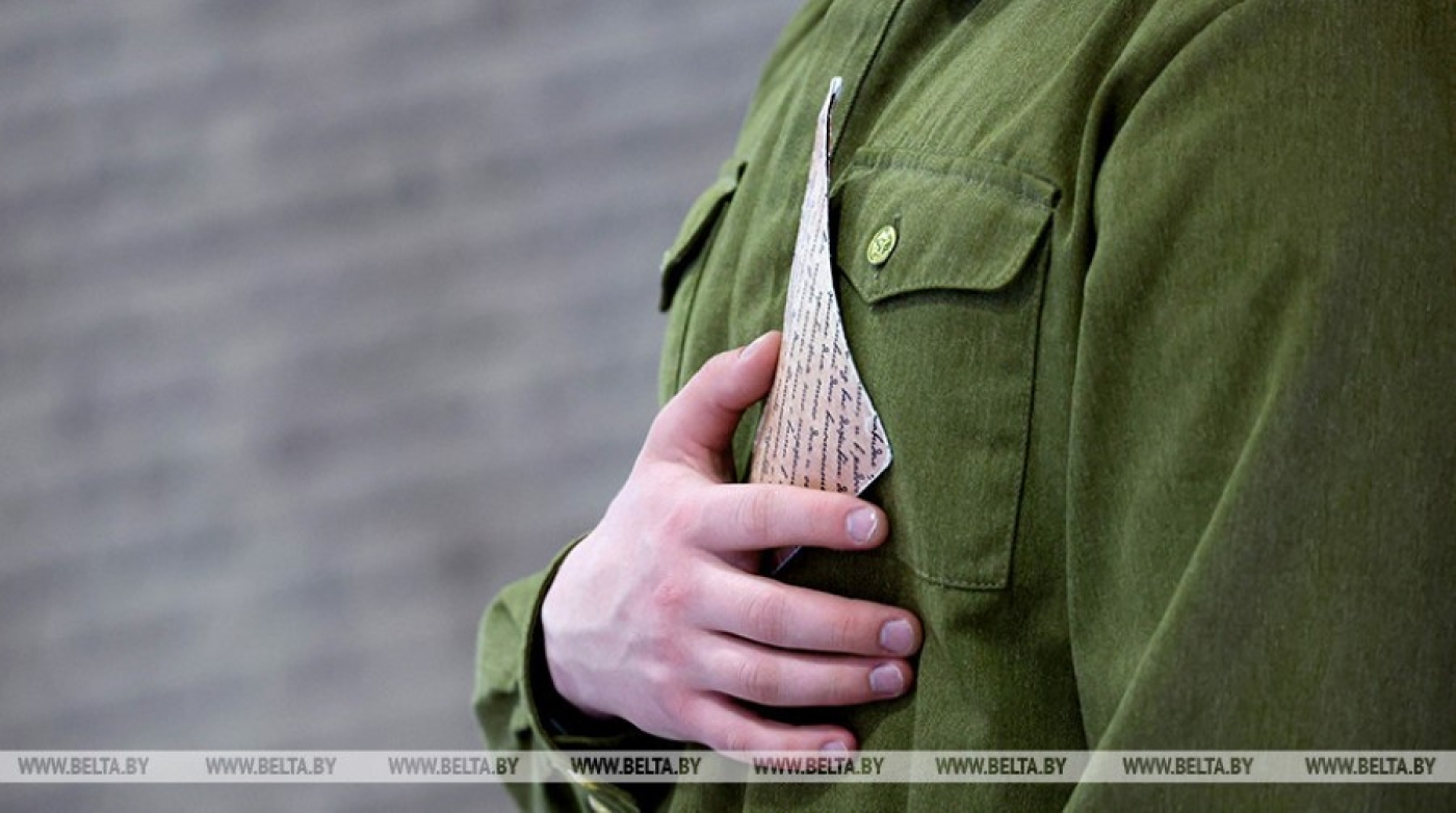 "Белпочта" предлагает бесплатно отправить карточки и солдатские треугольники близким ко Дню Победы