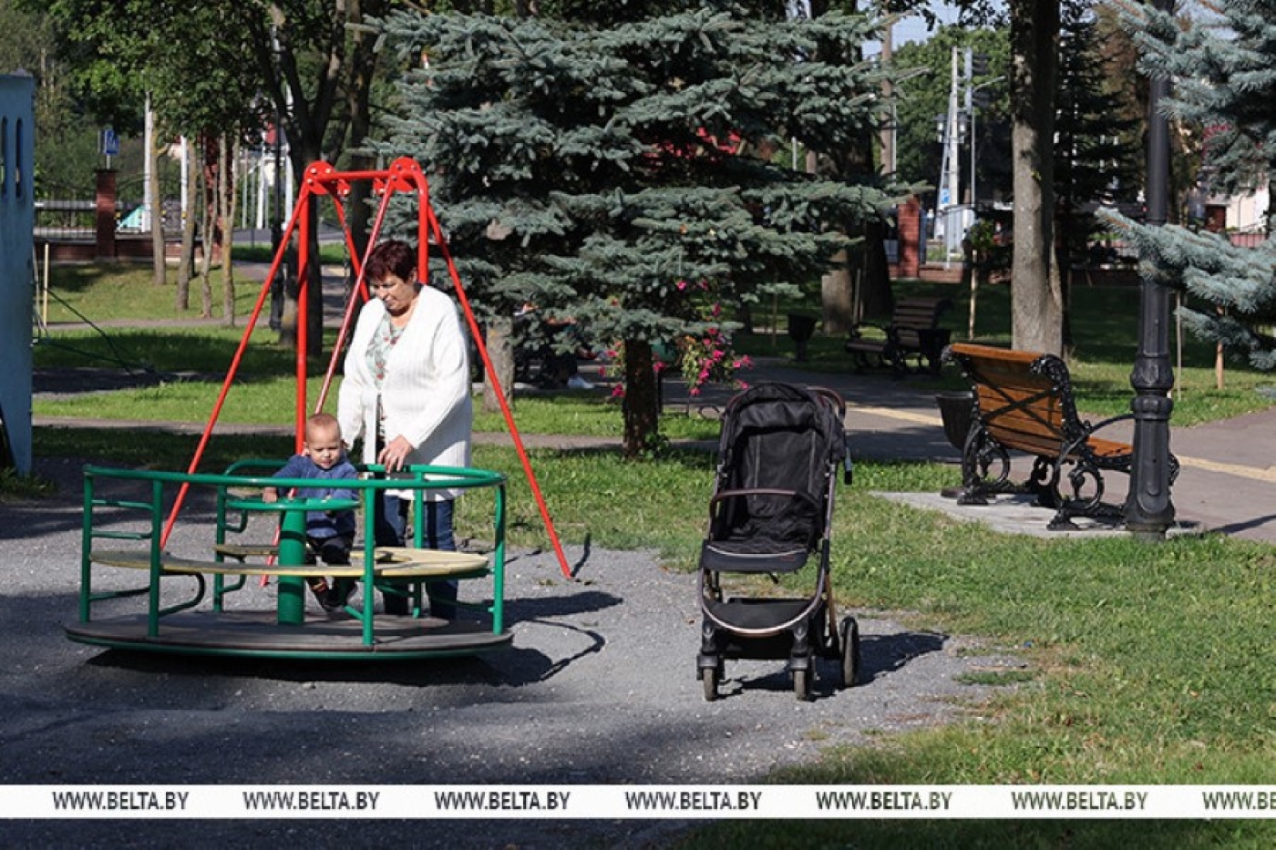 В Минской области за семь месяцев установили более 90 игровых и спортивных площадок от ЖКХ