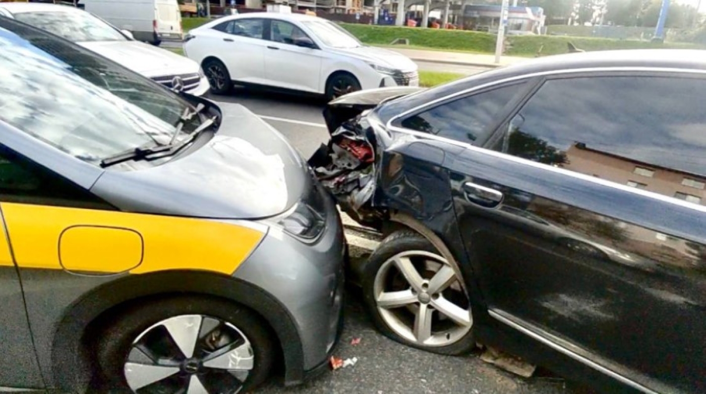 Два человека пострадали в ДТП на пр.Жукова в Минске