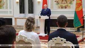 Лукашенко - молодежи: цените и используйте как фундамент то, что было создано до вас