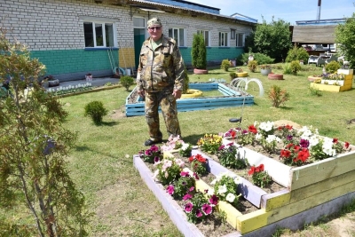 Работники МТК «Положино» превратили территорию в сказку
