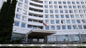 Особенности режима работы и отдыха в служебных командировках разъяснили в Минтруда