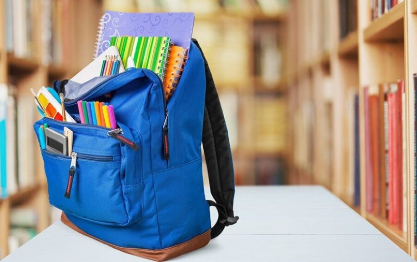 Кому предоставляется материальная помощь к школе и куда обращаться, рассказали в Минтруда