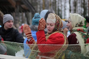 Масленичная неделя в 2026-м: традиции каждого дня и приметы