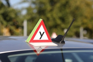 В Беларуси хотят увеличить часы практического вождения в автошколах