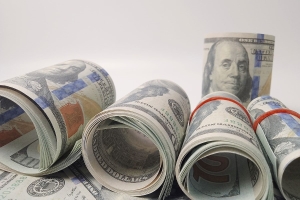 Белорусский рубль укрепился к основным валютам на торгах 10 июля