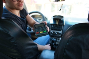 С 1 ноября в маршрутках можно будет расплатиться картой или через QR-код