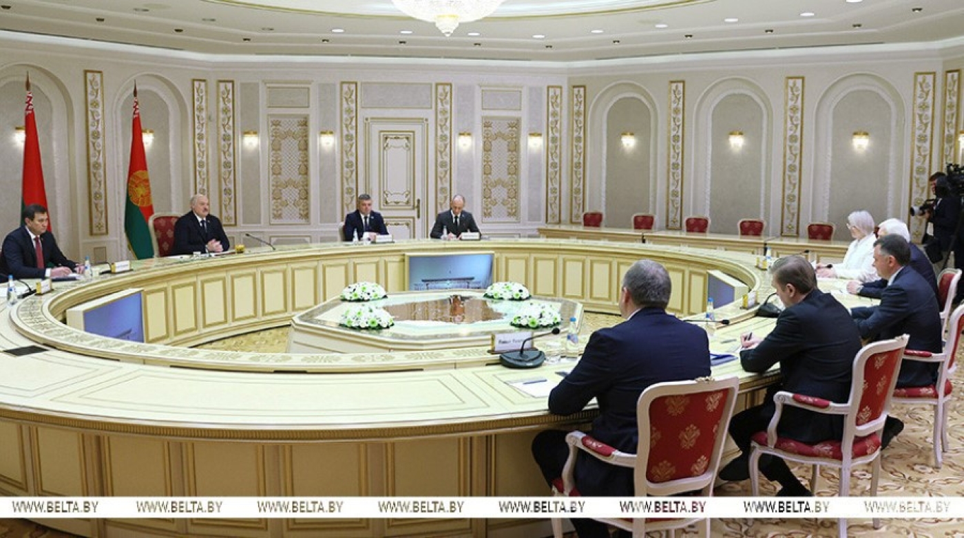 Лукашенко: Беларусь будет вести диалог с Россией по строительству новой АЭС