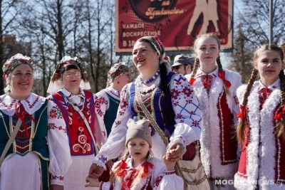 Песни, игры и ярмарка «Народный колорит»: Новинский СДК на IX Международном форуме