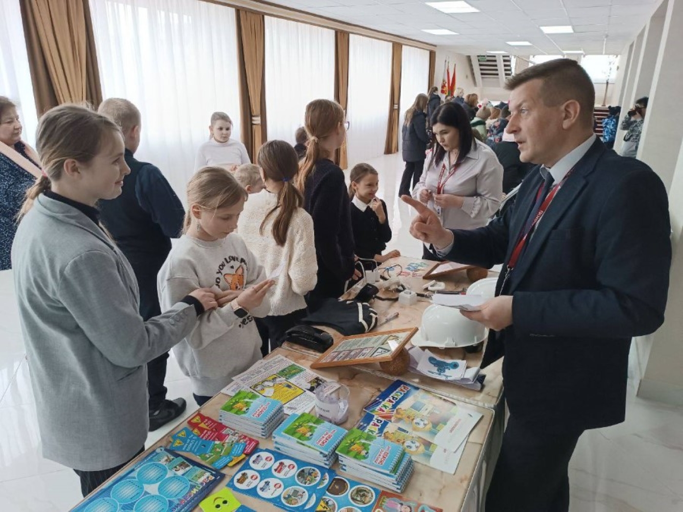 Школьникам о безопасности