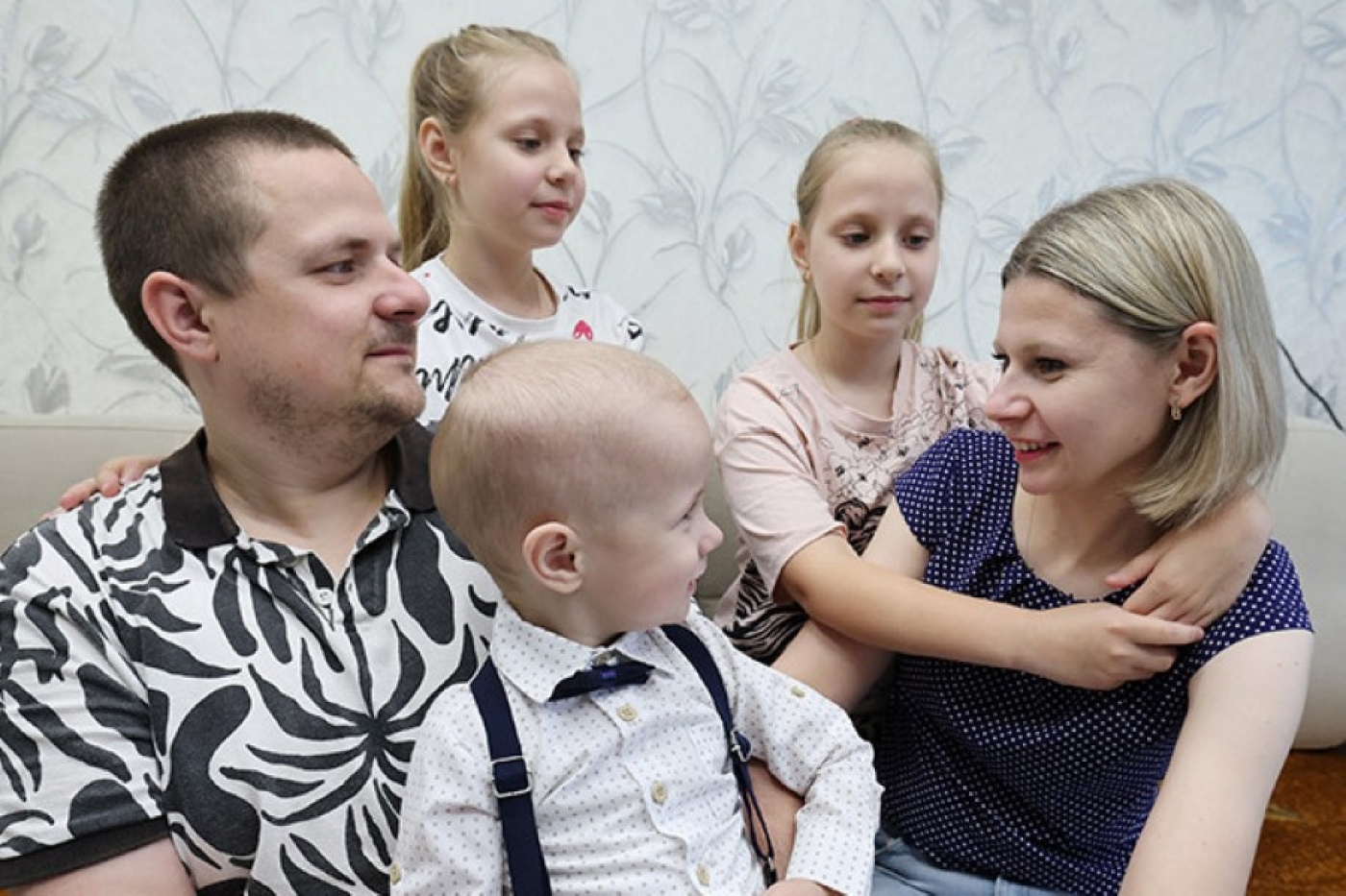 О пенсионных гарантиях многодетным матерям рассказали в Минтруда