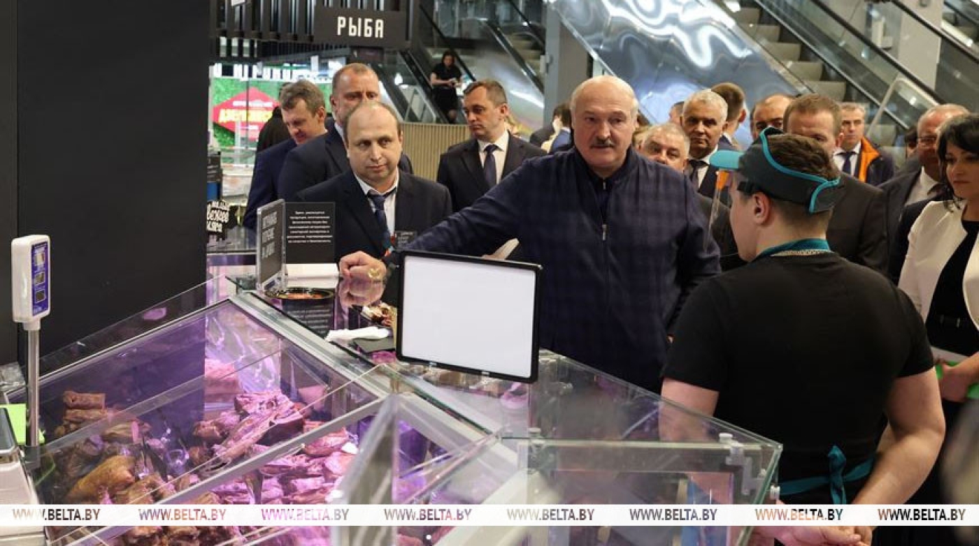 Лукашенко призвал "не бросаться на заморское". Что имел в виду Президент и при чем тут фермеры?