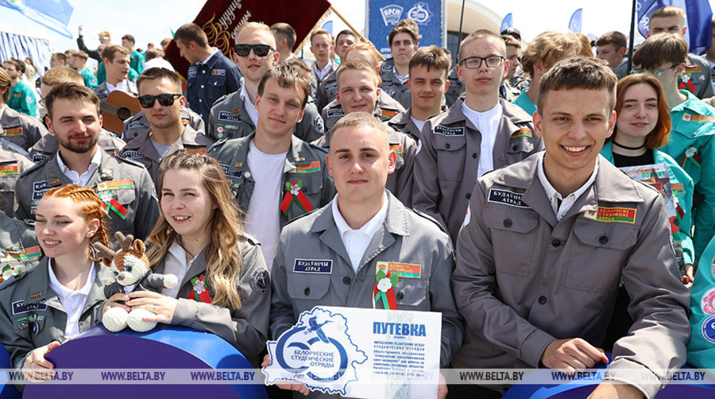 Более 12,5 тыс. молодых людей отработали в 2023 году в белорусских студотрядах