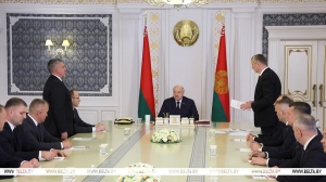 Лукашенко об акцентах в работе местной вертикали: нести ответственность за все и не отбрыкиваться от людей