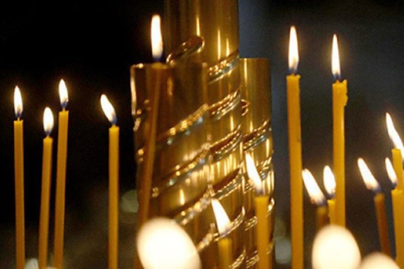 Православные верующие празднуют Введение во храм Пресвятой Богородицы