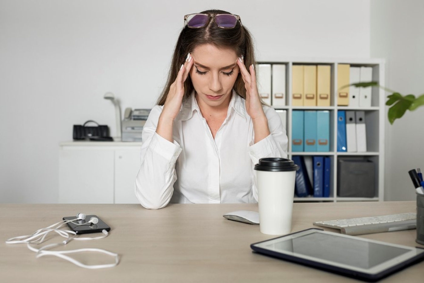 Как ежедневный стресс влияет на давление? Рассказала кардиолог