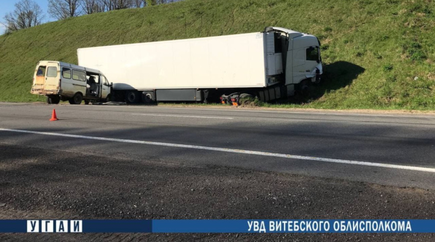 В Оршанском районе столкнулись ГАЗ и тягач, погиб один из водителей