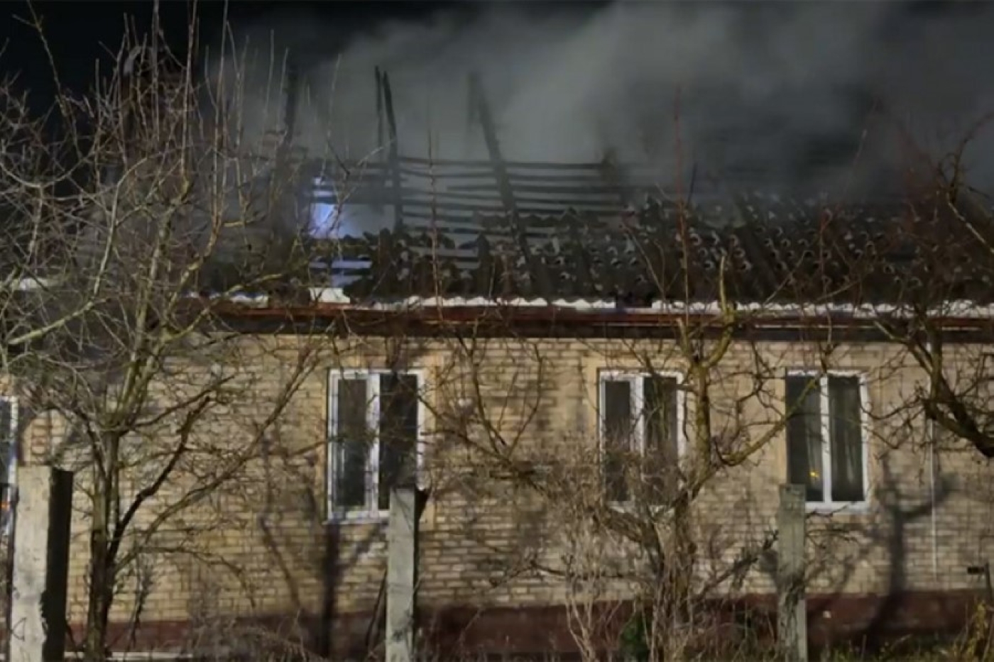 Пенсионер погиб при пожаре жилого дома в Калинковичах